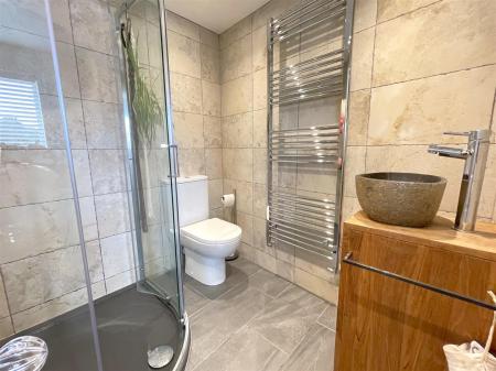 ENSUITE SHOWER ROOM