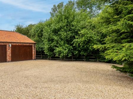 DOUBLE GARAGE