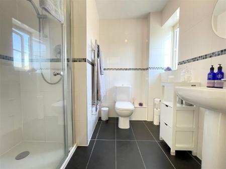 ENSUITE SHOWER ROOM