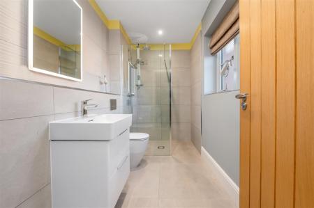 ENSUITE WET ROOM