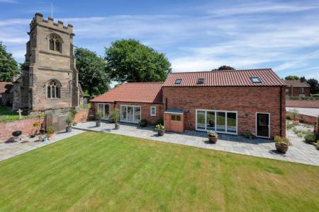4 Church Close WEB PH-26.jpg