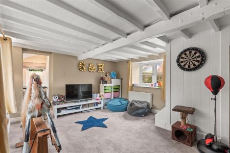 PLAYROOM/SNUG