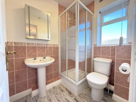 ENSUITE SHOWER ROOM