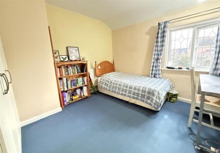 BEDROOM 2
