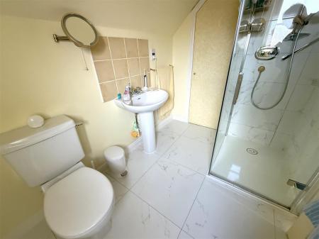 ENSUITE SHOWER ROOM