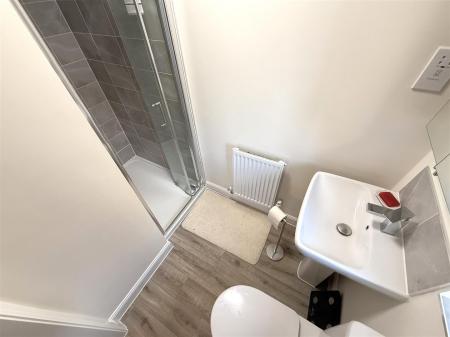 ENSUITE SHOWER ROOM