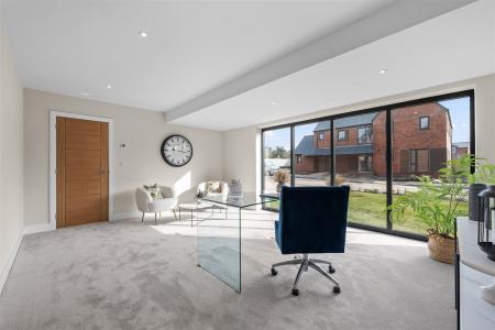 STUDY/FAMILY ROOM