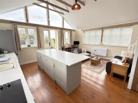 LIVING/DINING KITCHEN