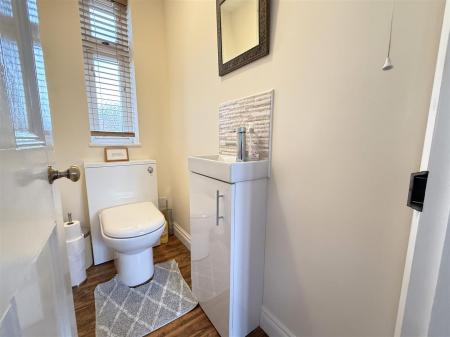 SEPARATE WC