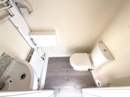 GROUND FLOOR CLOAK ROOM