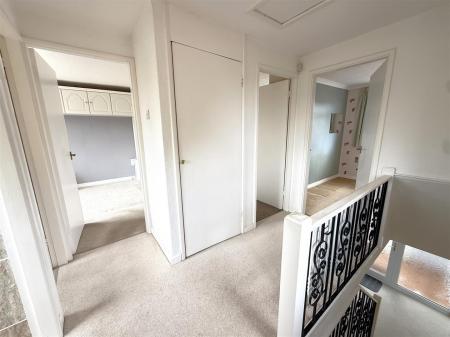 FIRST FLOOR LANDING