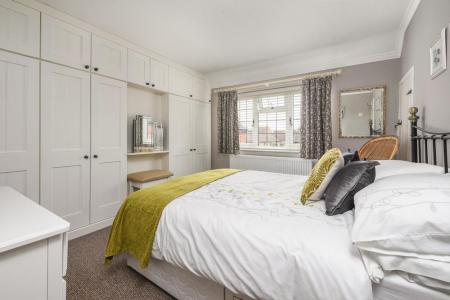 BEDROOM 2