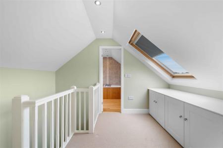 5 Banks Crescent-36.jpg