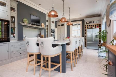 LIVING DINING KITCHEN