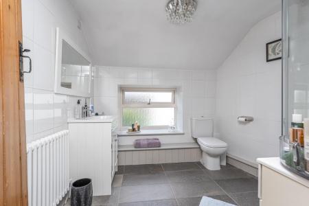 7-13 Welbournes Lane WEB PH-51.jpg