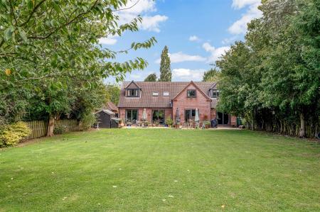 94 Grantham Road WEB PH-27.jpg