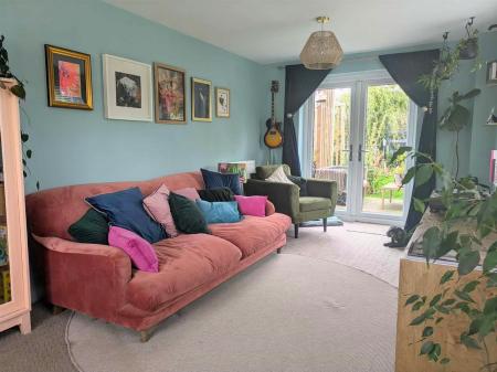 Living room 1.jpg