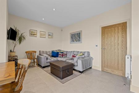 23 North Lodge Road-12.jpg