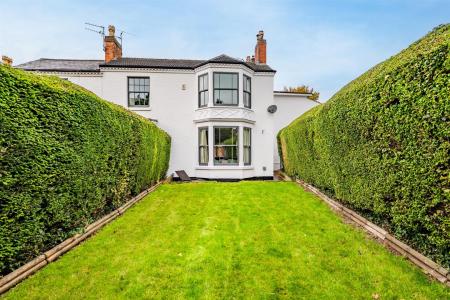 College House-11.jpg