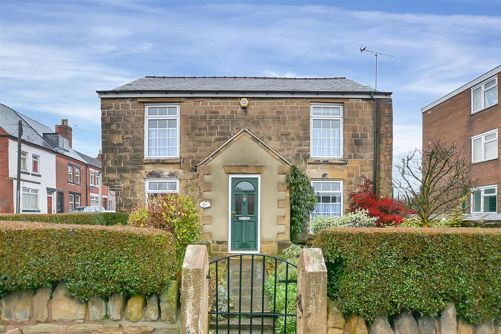 5 bedroom Detached House for sale in Mansfield