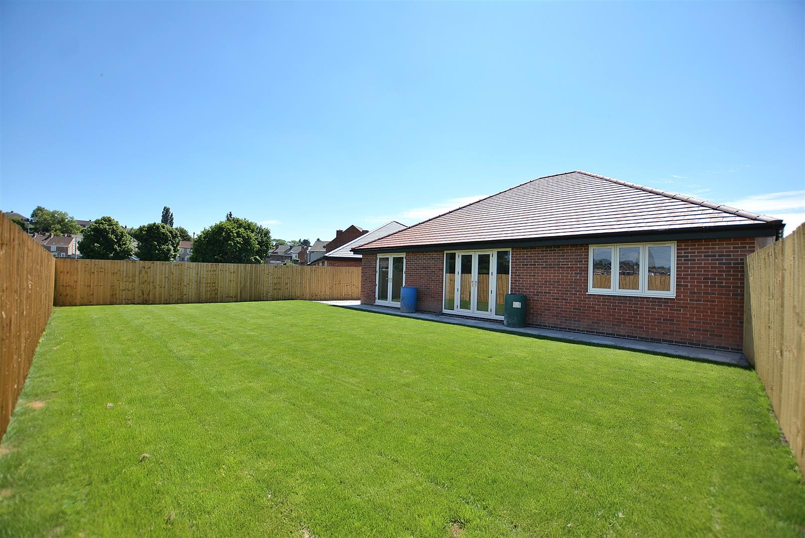 2 bedroom Detached Bungalow for sale in Mansfield