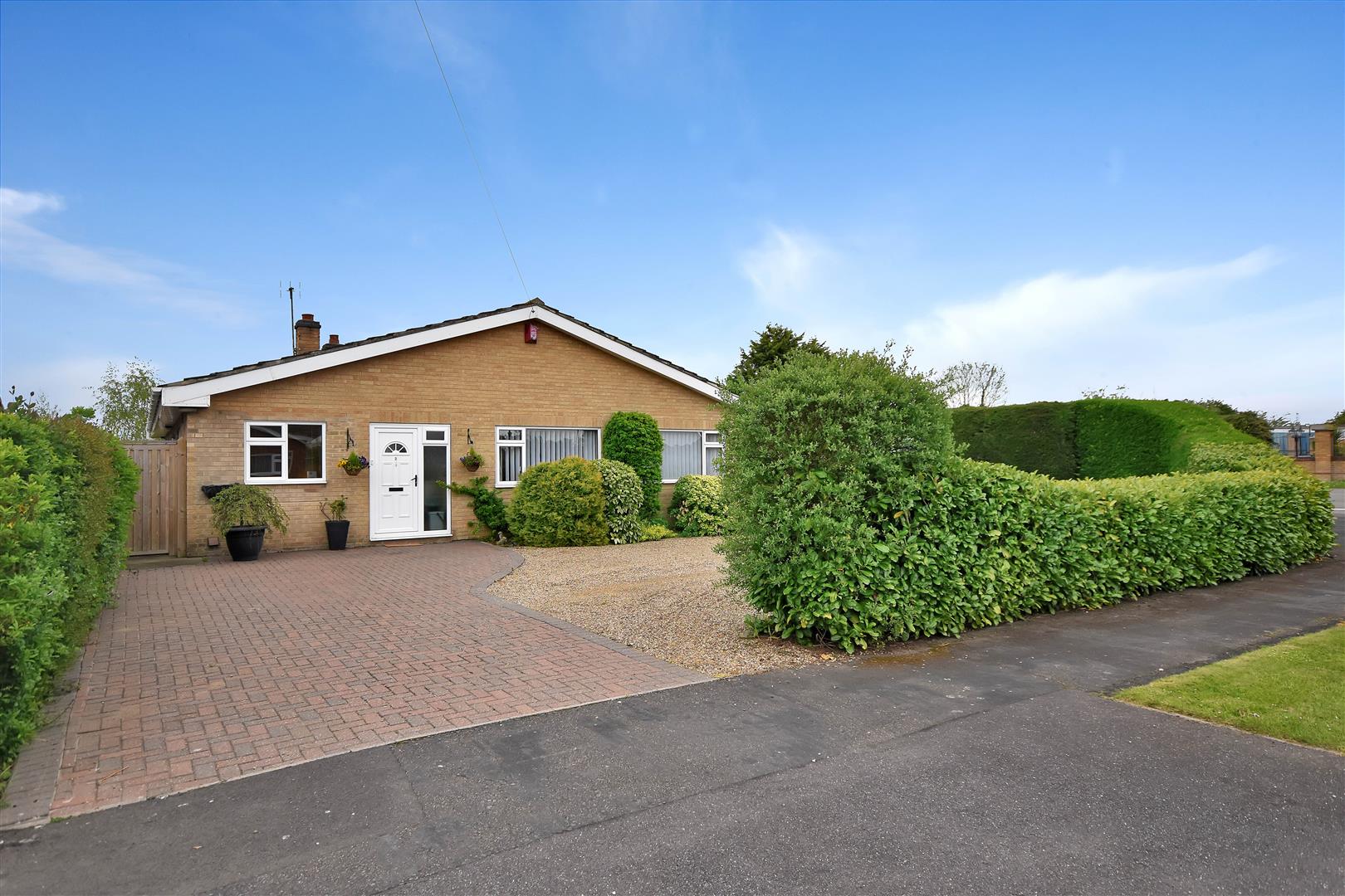3 bedroom Detached Bungalow for sale in Newark