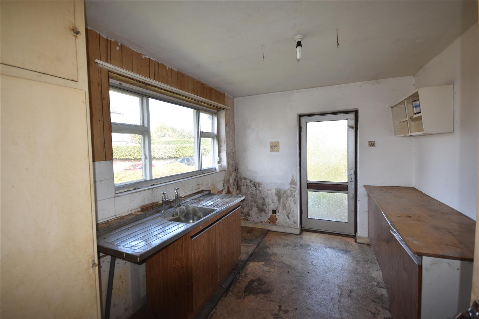 3 bedroom Detached Bungalow for sale in Newark