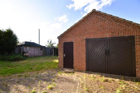 DETACHED GARAGE