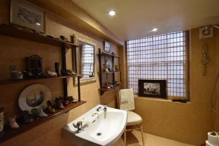 WET ROOM