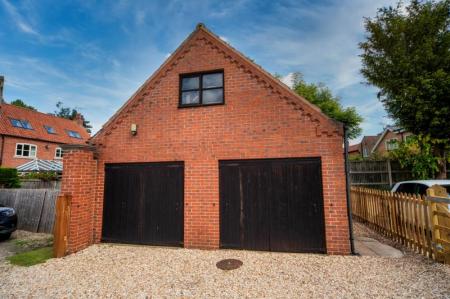 DOUBLE GARAGE