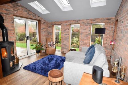 FAMILY SITTING ROOM