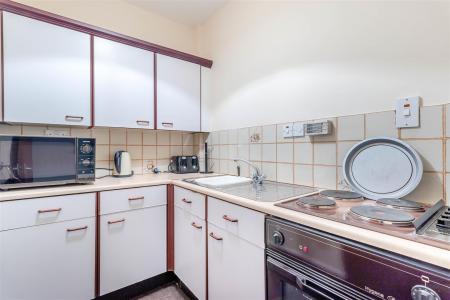 8630841-interior03.jpg
