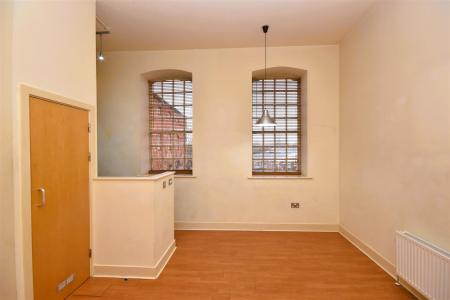 OPEN PLAN LIVING & DINING KITCHEN