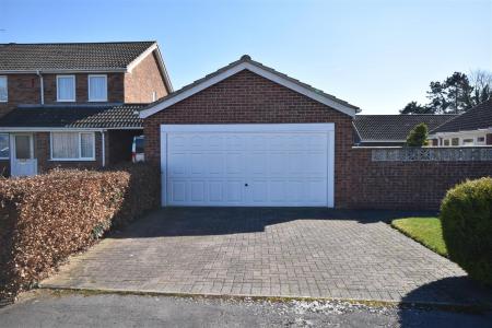 DOUBLE GARAGE