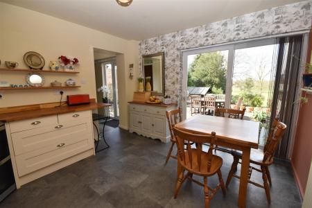 DINING KITCHEN