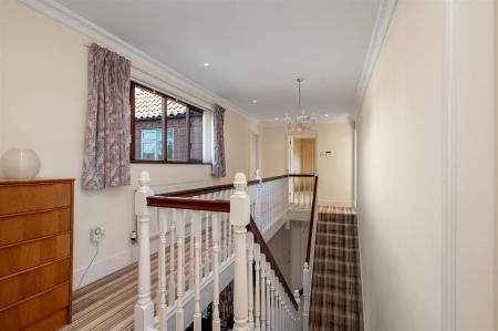 GALLERIED LANDING
