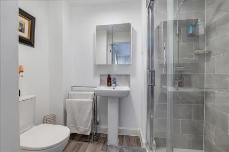 EN SUITE