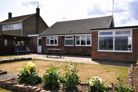 Rear Garden (2).JPG