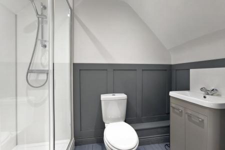 EN-SUITE SHOWER ROOM