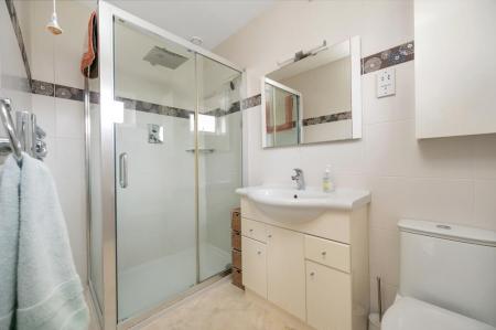 ENSUITE SHOWER ROOM
