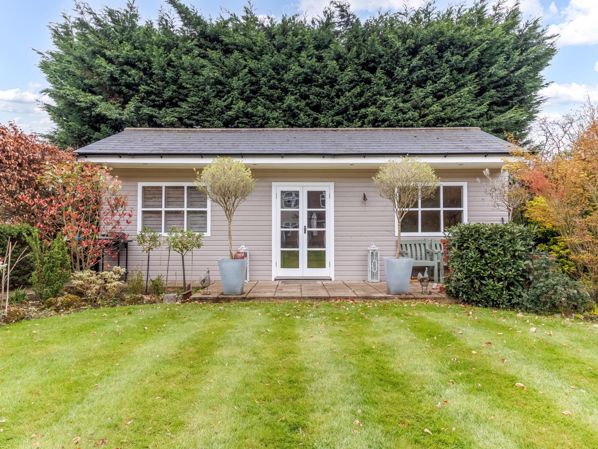 5 bedroom House for sale in Goffs Oak