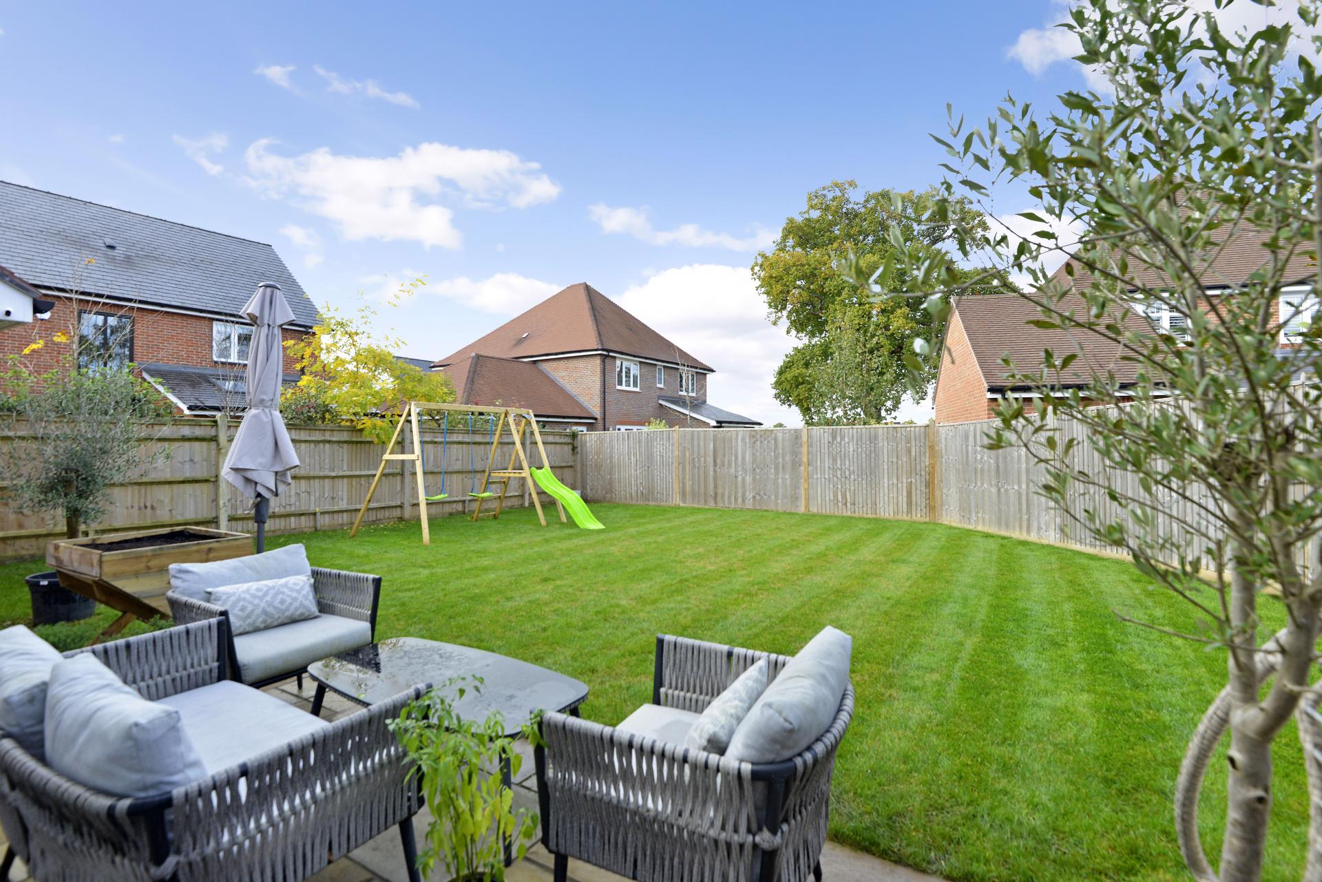 4 bedroom House for sale in Cranleigh