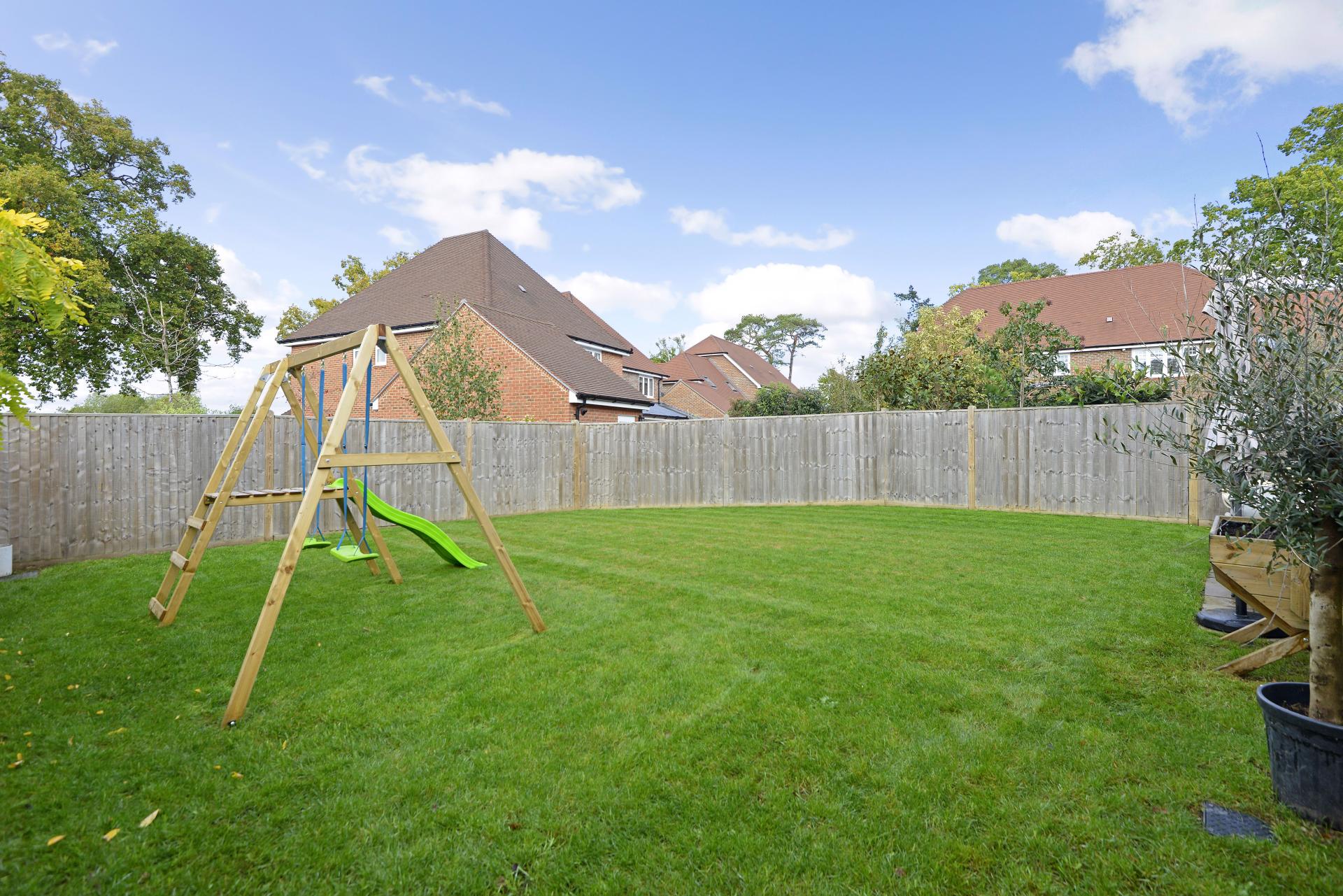 4 bedroom House for sale in Cranleigh