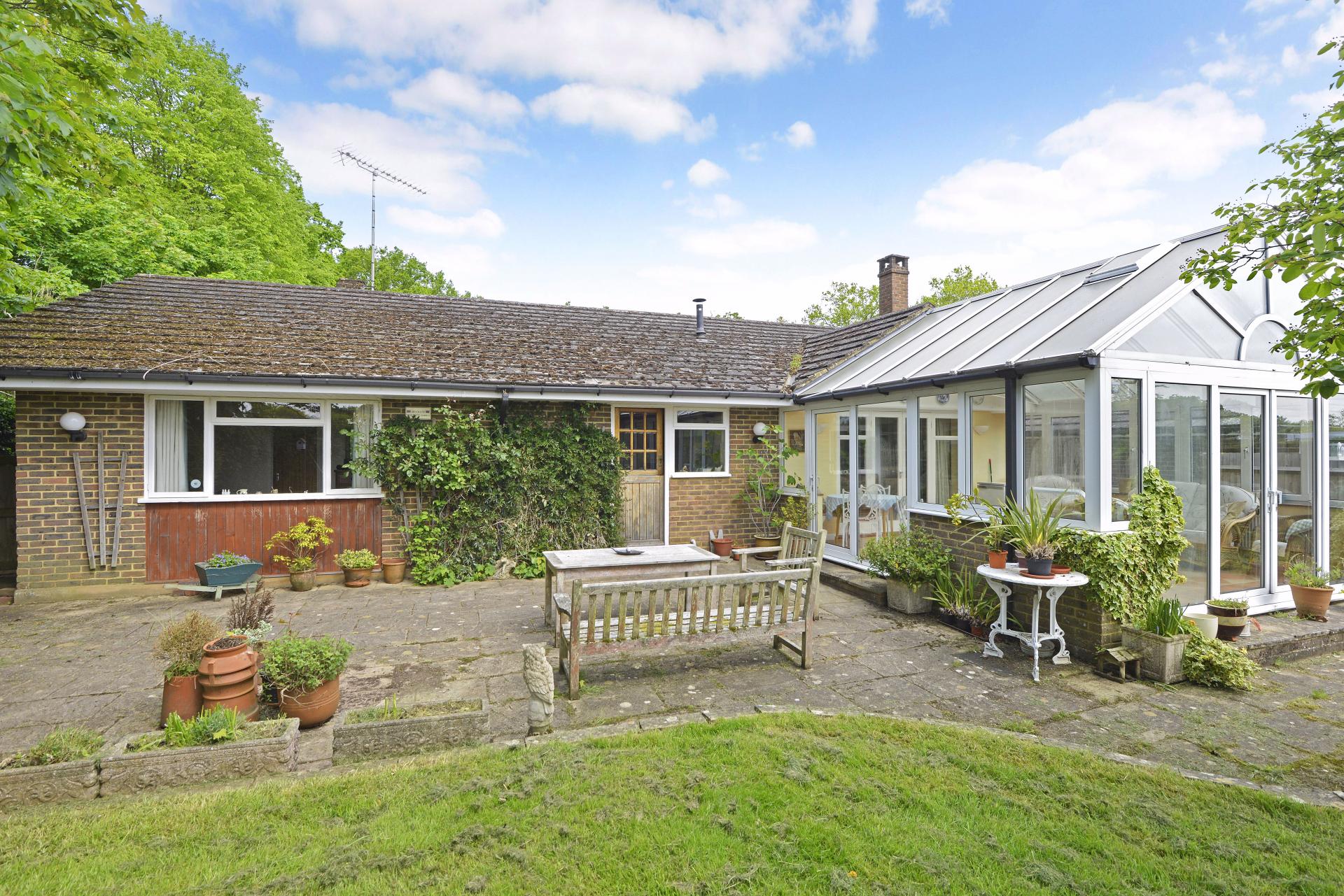 3 bedroom Bungalow for sale in Rudgwick