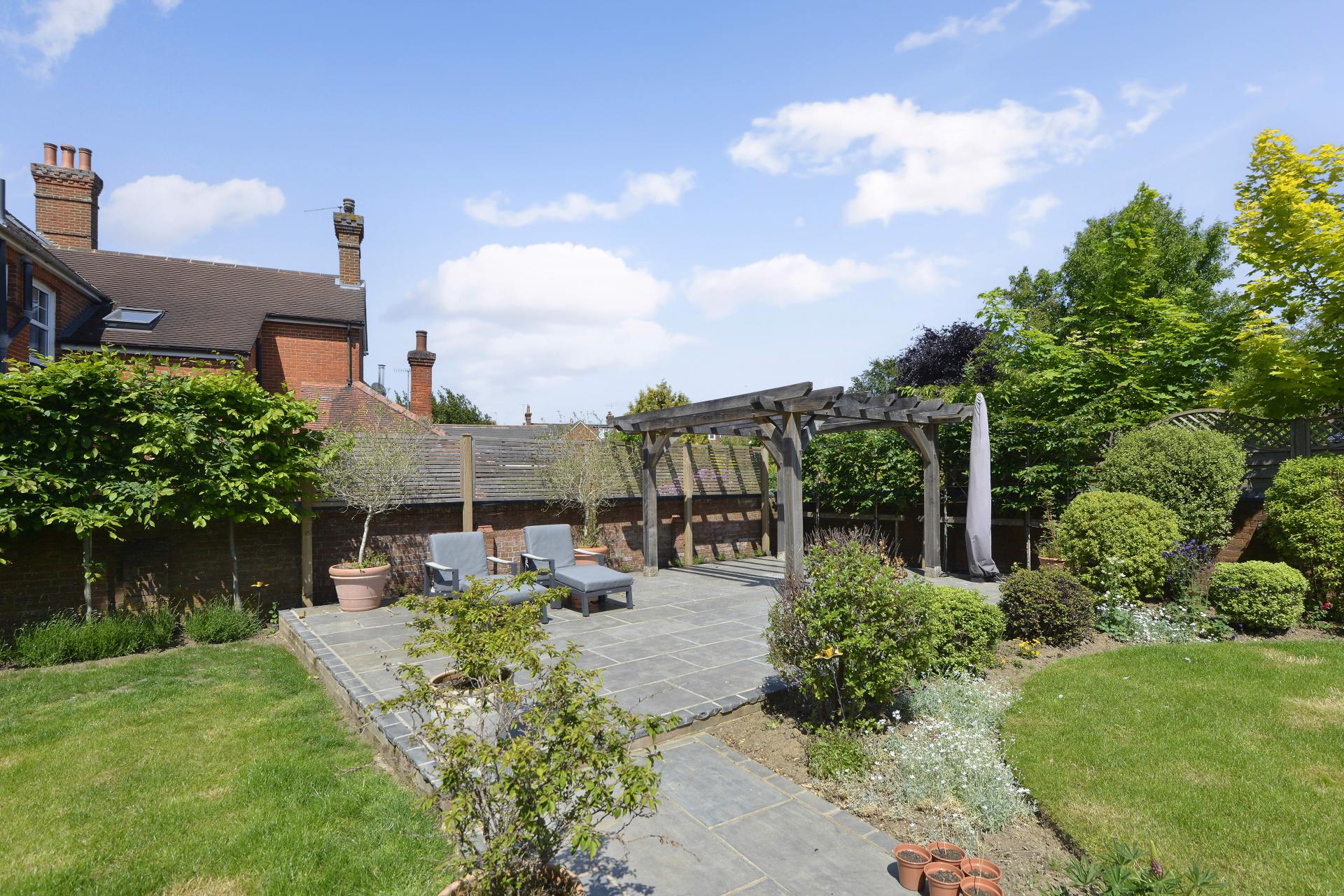 5 bedroom House for sale in Cranleigh
