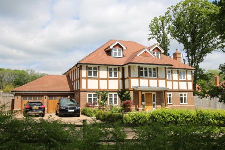 6 bedroom House for sale in Cranleigh