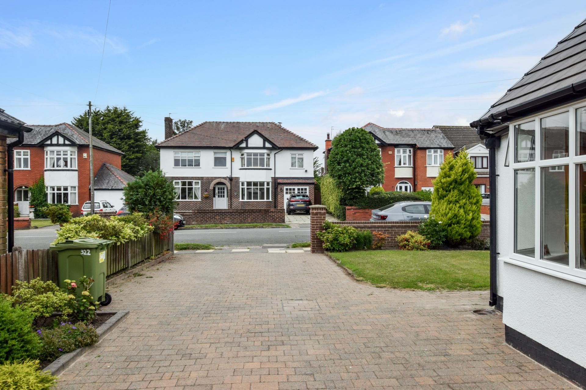 3 bedroom Bungalow for sale in Widnes