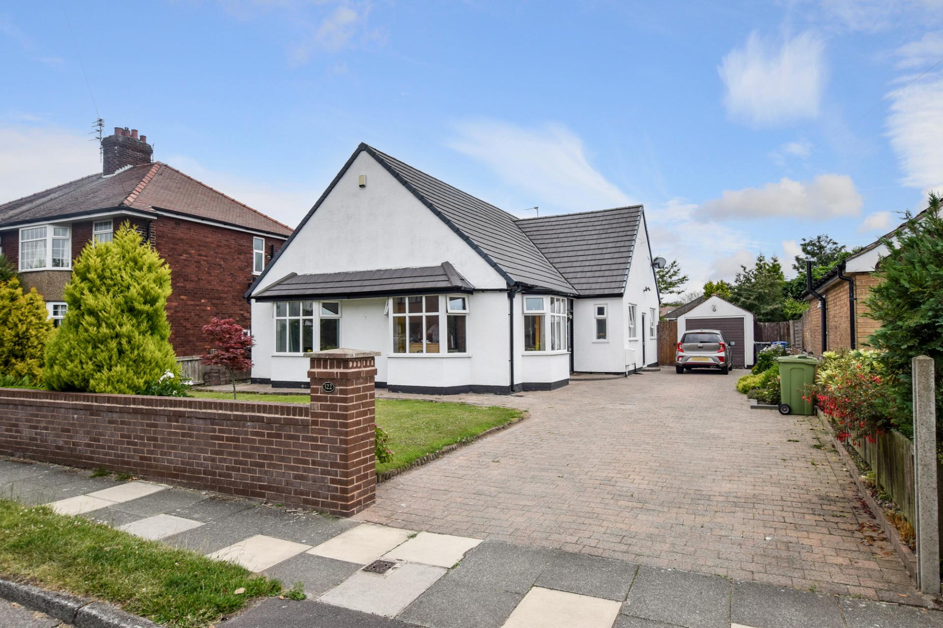 3 bedroom Bungalow for sale in Widnes