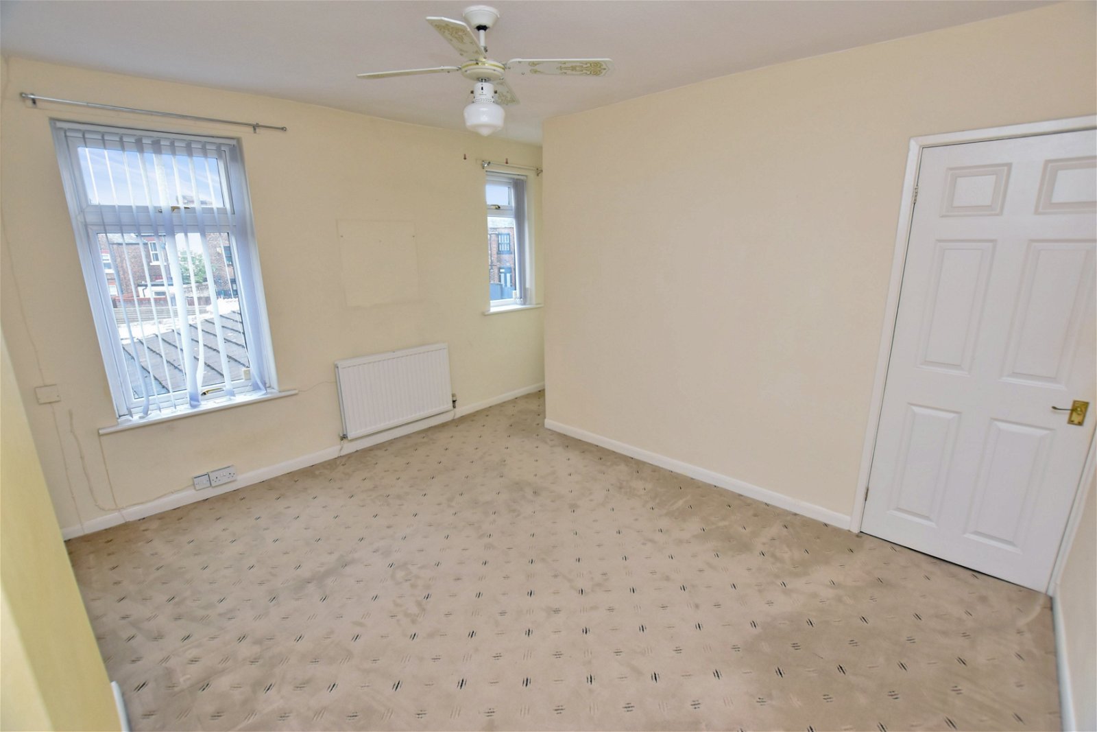 2 bedroom Terraced House for sale in Warrington