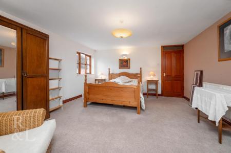 3 Grange Court PH-47.jpg